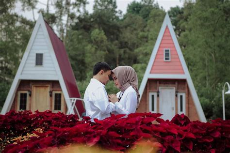 Bicara tentang spot foto yang bagus, di malang ada banyak. Spot Foto Kebaya Malang : Foto Anya Geraldine Seksi Pakai ...