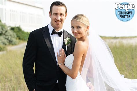 NHL Star Kevin Hayes and Katya Vasilyev on Their 'Perfect' Beach