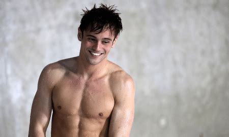 Tom Daley Will Satiate Your Thirst With These Steamy Selfies Gayety