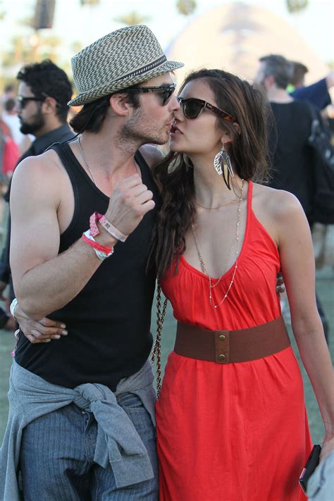 View 7 ian somerhalder nina dobrev pictures ». Nina Dobrev acaba con Ian Somerhalder y se convierte en la ...