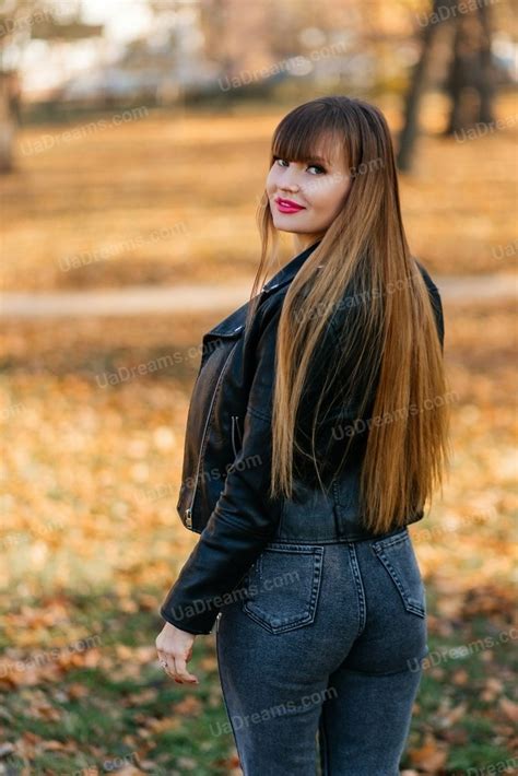 hot ukrainian girl yuliana 34 years hair color light brown uadreams russian marriage agency