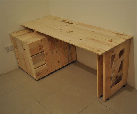 How To Build A Desk From Pallet Wood How To Build A Desk Built In