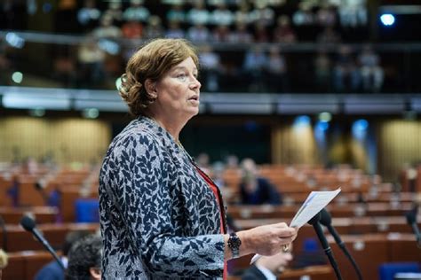 9th parliamentary term petra de sutter. Het veelzijdige (Over)leven van Petra De Sutter - Groen ...