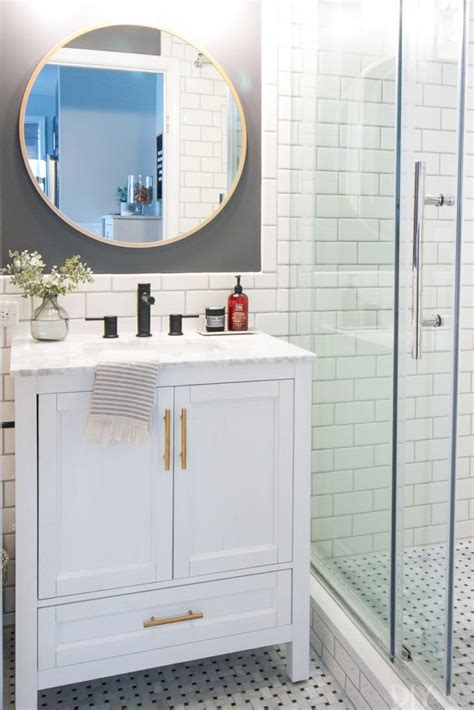 15 Stunning Tile Ideas For Small Bathrooms