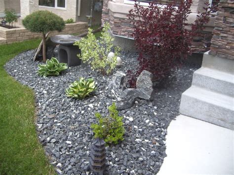 Owning a garden is undoubtedly a privilege and also an added value for any home, especially near urban centers. Front Garden Ideas Stones PDF