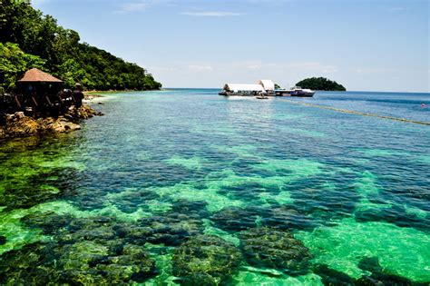 The old stronghold of british colonial power that's now buzzing with. Langkawi - Island in Malaysia - Thousand Wonders