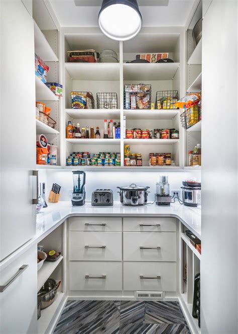 28 Elegant White Kitchen Design Ideas For Modern Home Pantry Design