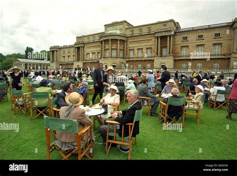 Guests At Royal Garden Party Stock Photo Alamy