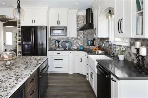 What Color Kitchen Cabinets With Black Appliances