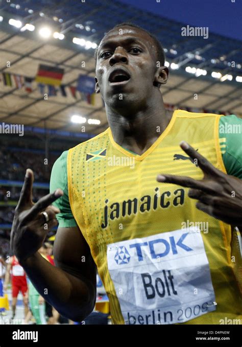 Jamaicas Usain Bolt Wins The 200m Final At The 12th Iaaf World