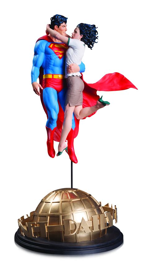 Dc Designer Series Superman And Lois Lane By Gary Frank Statue