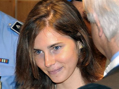 Amanda Knox Appeals Trial Police Official Insists Evidence Was Not Contaminated CBS News