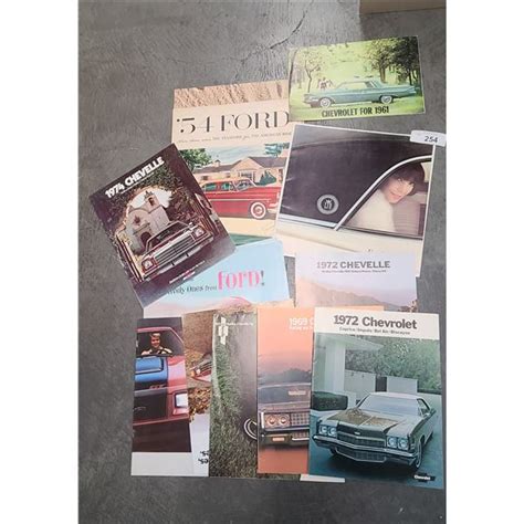Collection Vintage Car Brochures