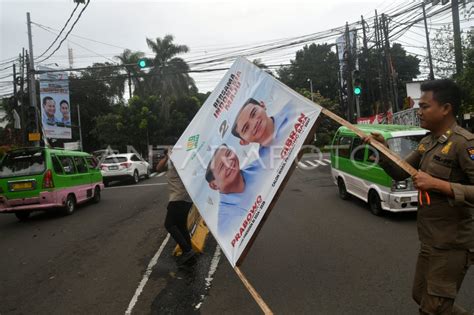Penertiban Alat Peraga Kampanye Di Kota Bogor Antara Foto