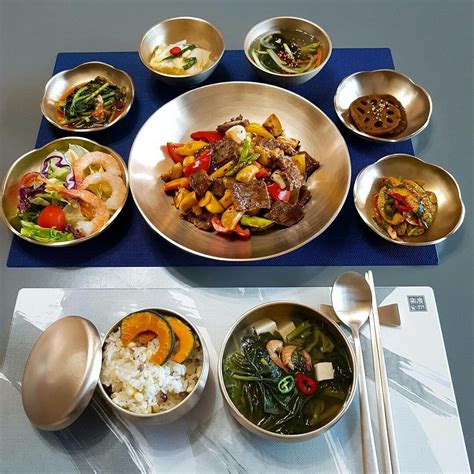 Table Setting In Korea K Food Good Food Yummy Food Asian Recipes