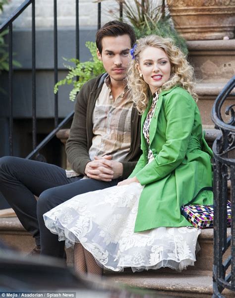 Annasophia Robb Bonds With New On Screen Love Interest On The Set Of The Carrie Diaries Daily