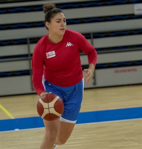 Tereza Sedl Kov Reprezentova Slovensko Je Pre M A Rados Slovensk