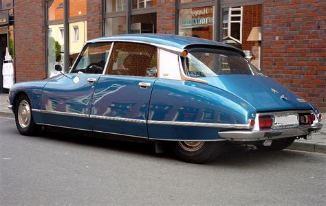 the citroën ds a goddess ahead of its time dyler