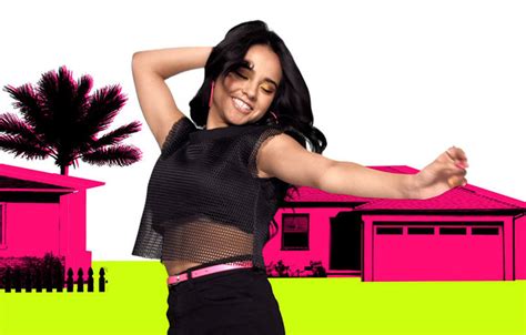 Becky G Loves Covergirl Select Your Perfect Makeup Style And Lipstick