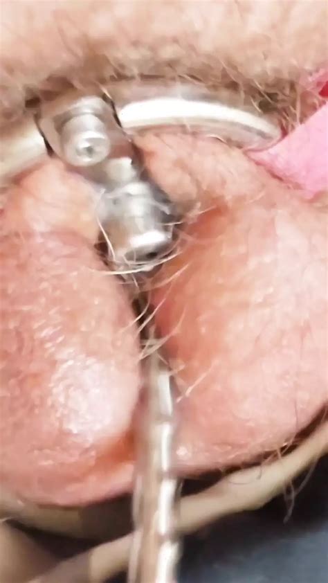 strofinando il mio clitoride di castità con una verga sonda e sborrata xhamster
