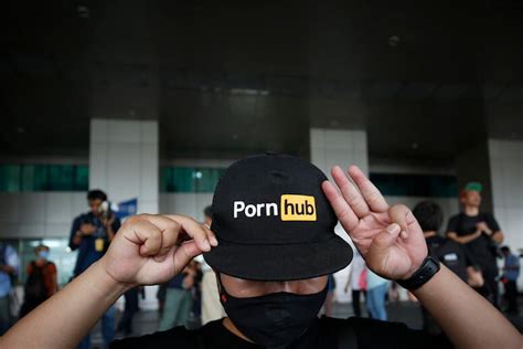 I Siti Pornhub Stripchat E XVideos Sotto Sorveglianza Ue Cosa Significa