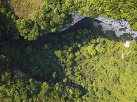 Scientists Discovered 630 Feet Deep Sinkhole In China Scientists Were Surprised To See Ancient