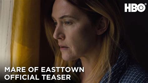 A detective in a small pennsylvania town investigates a local murder while trying to keep. Trailer för Mare of Easttown. Kate Winslet spelar detektiv ...