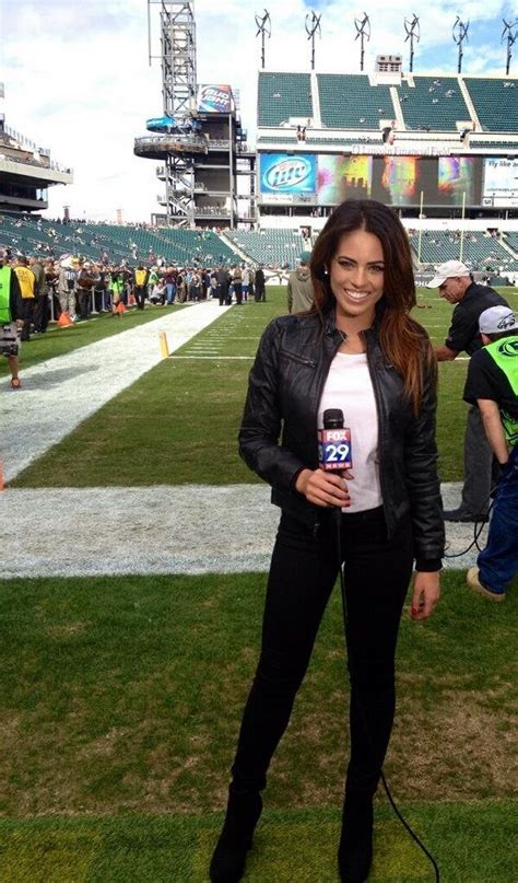 How To Be A Sideline Reporter And Date A Future Nfl Qb