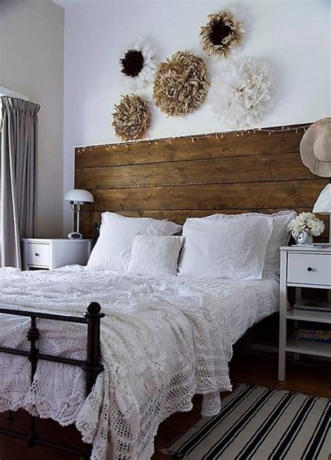 tips and ideas for decorating a bedroom in vintage style