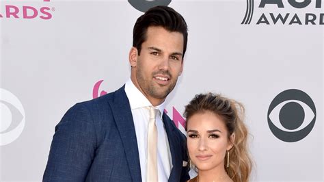 jessie james decker claps back at fan who dissed her nipples showing