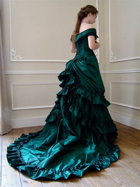Bottle Green Taffeta Victorian Ball Gown Etsy Robe de bal Robe zippée Jolie robe
