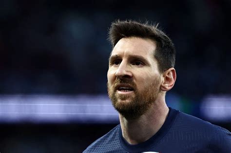 lionel messi barcelona vp confirms club ‘in contact with psg forward over potential return