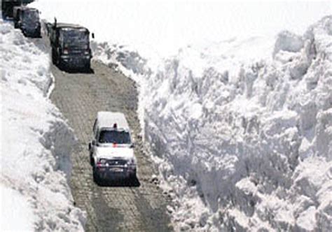 Ladakh S Lifeline Zojila Pass Reopens After Winter India News India Tv