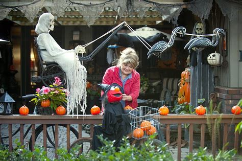 35 Best Ideas For Halloween Decorations Yard With 3 Easy Tips