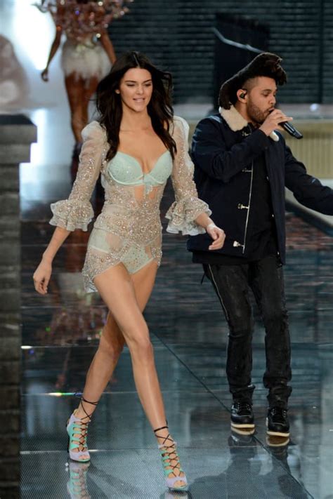 Kendall Jenner Struts Sexy Stuff At Victoria S Secret Fashion Show The Hollywood Gossip