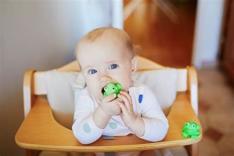 Es geht um die frage: Hochstuhl für Babys: Welcher und ab wann? Mit Test Ergebnissen