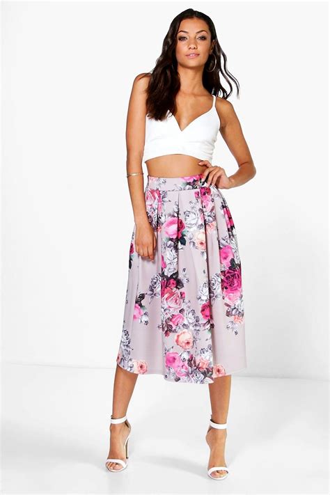 Party With Your Pins Out In A Statement Evening Skirt Steal The