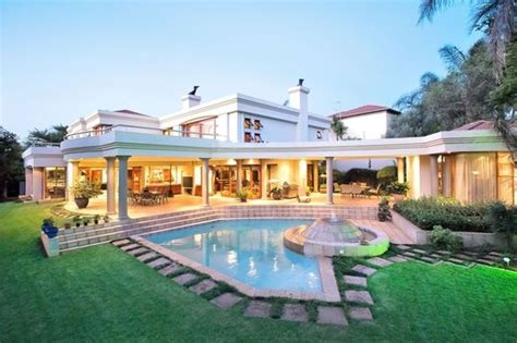 Find houses, flats, farms, apartments and property for sale in johannesburg through sa hometraders. Luxury House for sale in Pretoria, Gauteng | Luxury homes ...