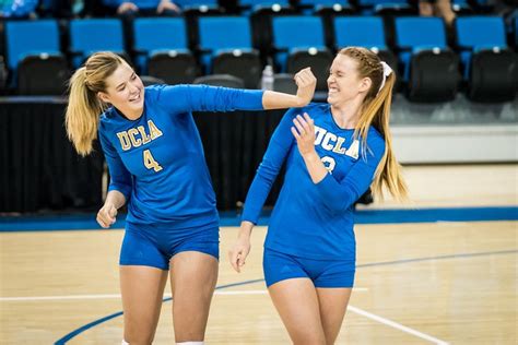 Ucla Womens Volleyball Vs Usc Pauley Pavilion Volleyball Team