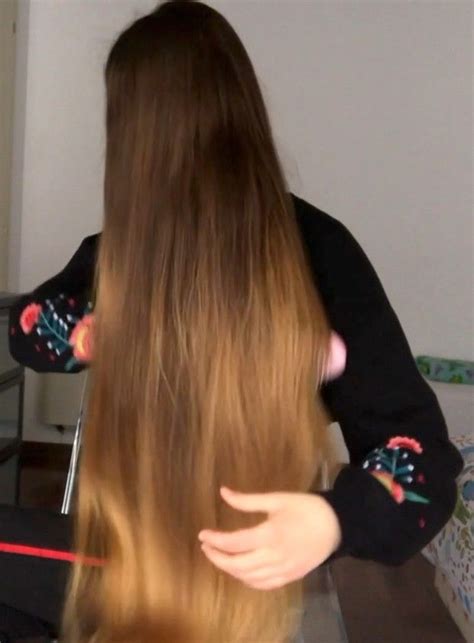 Video Ottavia S Freshly Trimmed Hair Realrapunzels Long Hair
