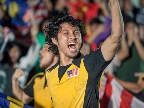 Watch movie malaysia ola bola full 2016 watch online free download. "Ola Bola" box office now stands at RM14.5 million | News ...