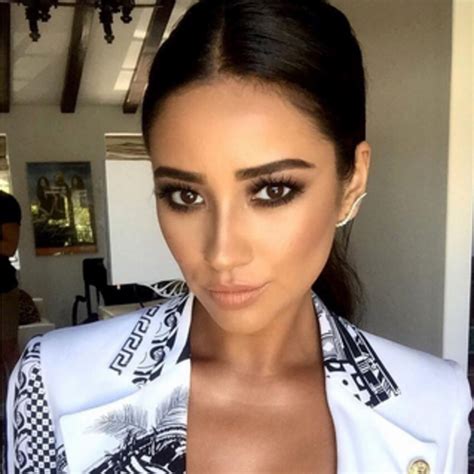 How To Copy Shay Mitchells Teen Choice Awards Makeup By Makeup Artist