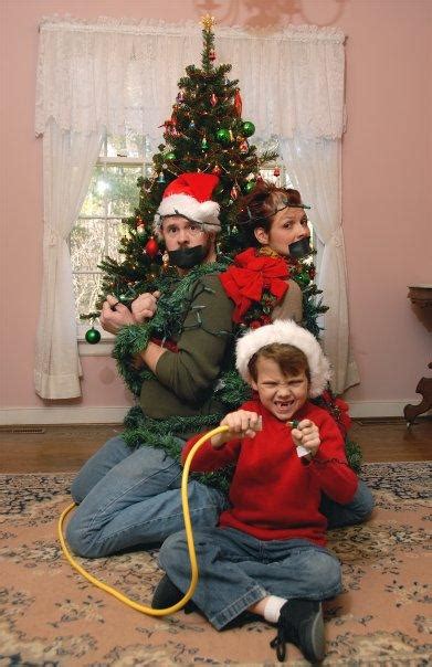 It is a perfect way to bring a smile to everyone's faces while surprising the more conventional relatives with. Funny Wallpaper Free Picturesf: Funny Photo Christmas Card Ideas