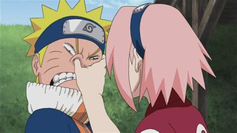 Sakura Punches Naruto Anime Amino