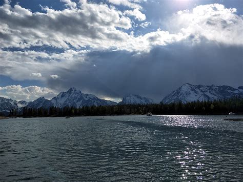 Top 20 Beautiful Lakes In Canada Inspirich