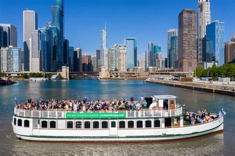 Chicago Architecture River Cruise What Its Like And How To Get Tickets