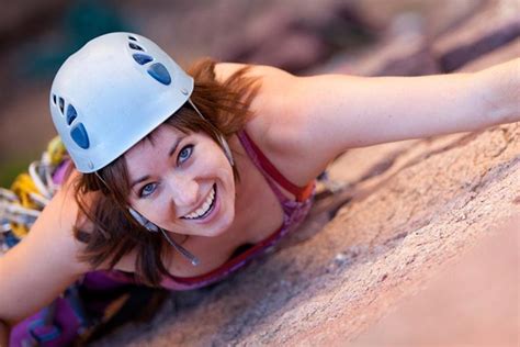 Outdoor Rock Climbing Taster Day In Peak District Bamford England