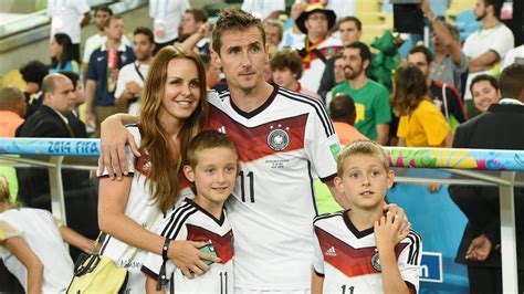 Auch wenn ich verstehen würde,wenn. Darum weinte Miroslav Klose bei der WM in den Armen seiner ...