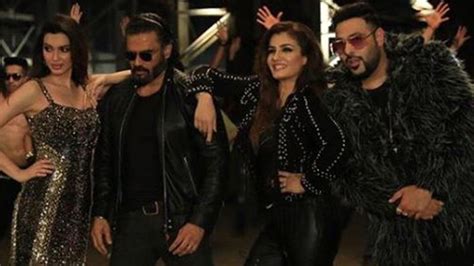 Sheher Ki Ladki Song Khandaani Shafakhana Suniel Shetty Raveena Tandon Return To Groove To