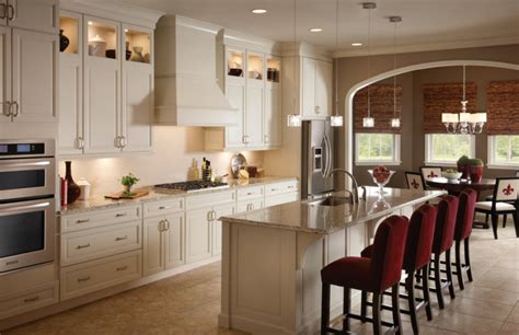Phoenix/ scottsdale kitchen cabinets, or any cabinets for that matter, come in a very large variety of door styles, finish & color choices and an almost unlimited amount of accessory options. KraftMaid Cabinets - Transitional - Kitchen - Phoenix - by ...